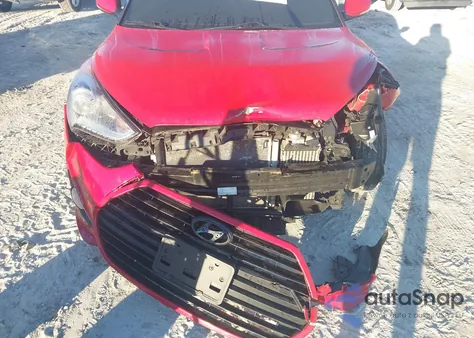 2013 Hyundai Veloster Turbo W/Black z USA, uszkodzony, nr VIN KMHTC6AE1DU174106